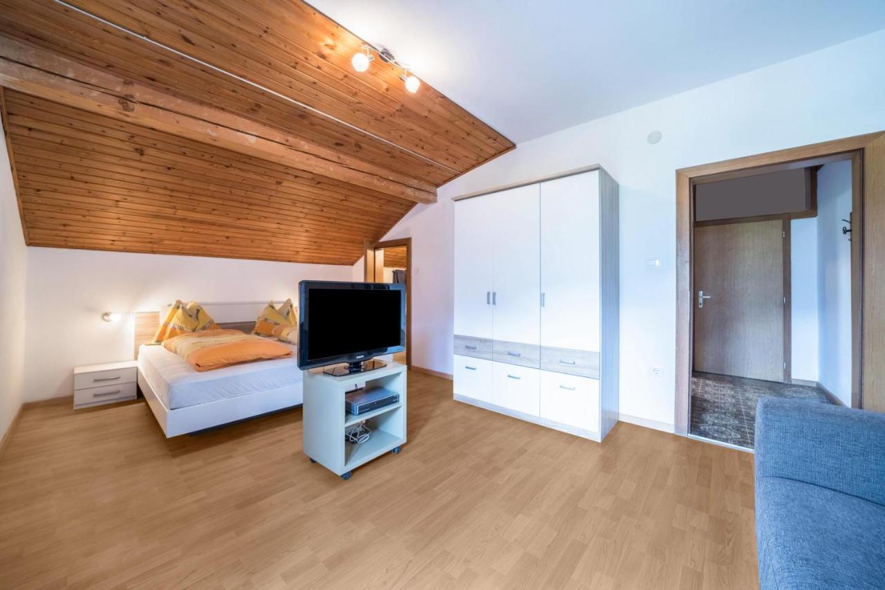Apartment Tschigat Leilichhof Лана Экстерьер фото